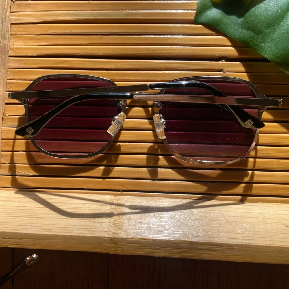 Gradient Sunglasses - Picture 2 of 3